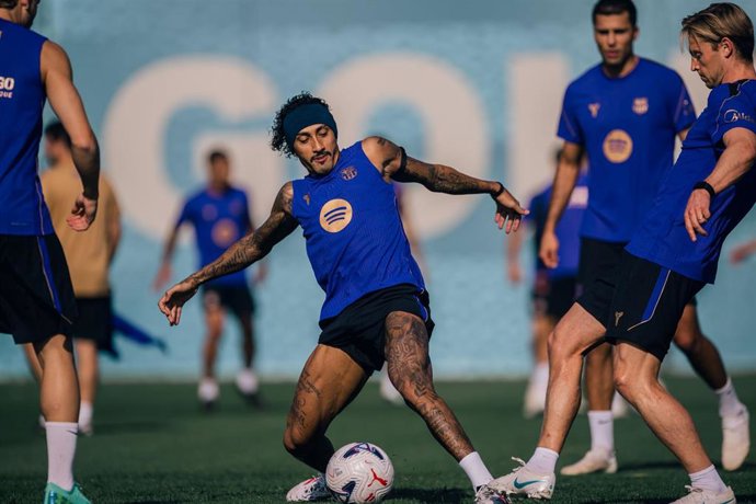 Raphinha y Frenkie de Jong en el entrenamiento del FC Barcelona del jueves 15 de octubre de 2026