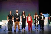 Foto: La Junta reivindica el valor de la familia como espacio de aprendizaje y apoyo y llama "dedicar tiempo a estar juntos"