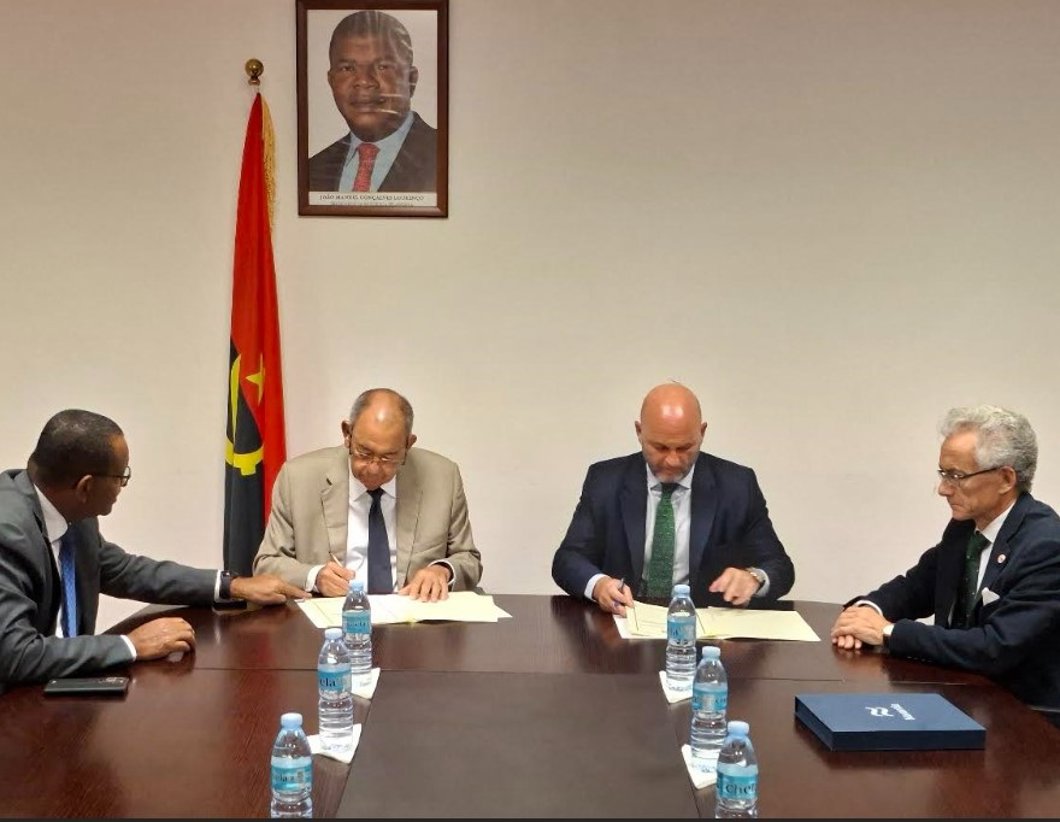 Navantia+firma+un+contrato+para+modernizar+dos+patrulleros+de+la+Marina+de+Angola+en+San+Fernando+(C%C3%A1diz)