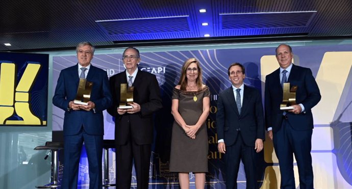 Alejandro Roemmers, Carlos Vargas Loret de Mola, Núria Vilanova, José Luis Martínez-Almeida y Miguel Henrique Otero