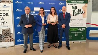 (Desde izda.) Díaz, García, Montes y González, en la presentación en Córdoba de la campaña 'No compres bulos, no te los tragues'.