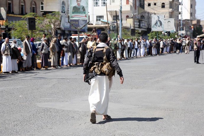 SANAA, Oct. 8, 2026  -- Houthi supporters take part in an armed rally staged against the involvement of Trkiye and Pakistan with Saudi Arabia in Yemen's conflict, in Sanaa, Yemen, on Oct. 7, 2026. Supporters of Yemen's Houthi group took part in an armed