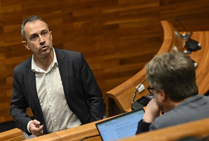 Archivo - El consejero de Ordenación de Territorio, Urbanismo, Vivienda y Derechos Ciudadanos, Ovidio Zapico.