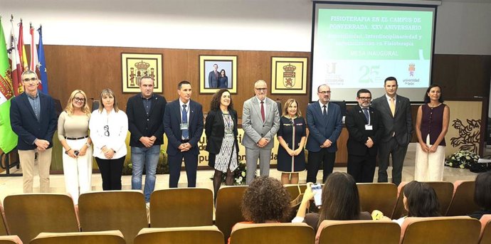 Acto inaugural de la jornada nacional ‘Fisioterapia en el Campus de Ponferrada. XXV aniversario: Especificidad, Interdisciplinariedad y especialización en Fisioterapia’ que se celebra en el Campus de Ponferrada de la Universidad de León.