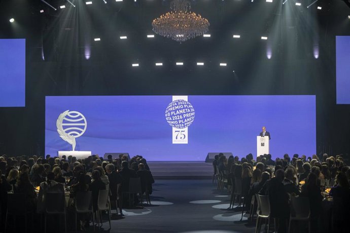 El Rey Felipe VI interviene durante la entrega del 75 Premio Planeta de Novela, a 15 de octubre de 2026, en Barcelona. 
