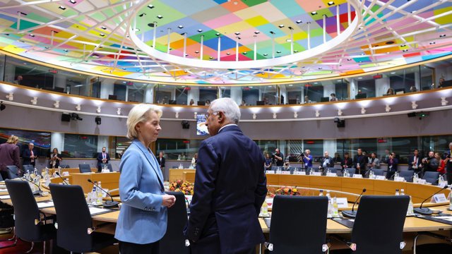 La presidenta de la Comisión Europea, Ursula von der Leyen, y el presidente del Consejo Europeo, António Costa, durante la reunión del Consejo Europeo de este jueves