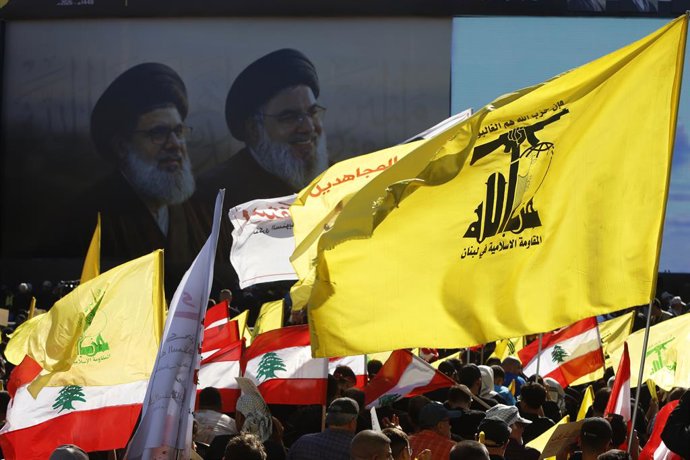 27 de setembro de 2026, Beirute, Beirute, Líbano: Milhares de simpatizantes do Hezbollah se reúnem no local em memória do ex-líder do Hezbollah, Hassan Nasrallah, em Beirute, no Líbano, em 27 de setembro de 2026, para marcar o segundo aniversário de seu a