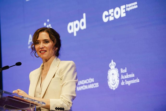 La presidenta de la Comunidad de Madrid, Isabel Díaz Ayuso, clausura el Foro Tecnológico Global Geopolítica y Tecnología: Las nuevas fronteras, a 9 de octubre de 2026, en San Lorenzo del Escorial, Madrid (España).