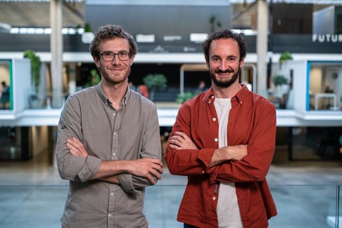 Archivo - El consejero delegado de CarbonFarm, Vassily Carantino, y el responsable de tecnología de CarbonFarm, James Hastwell.