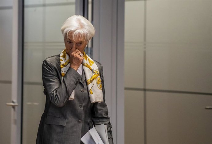 Archivo - 23 July 2026, Hesse, Frankfurt am Main: President of the European Central Bank (ECB) Christine Lagarde arrives for a press conference during the ECB Governing Council meeting. Photo: Andreas Arnold/dpa