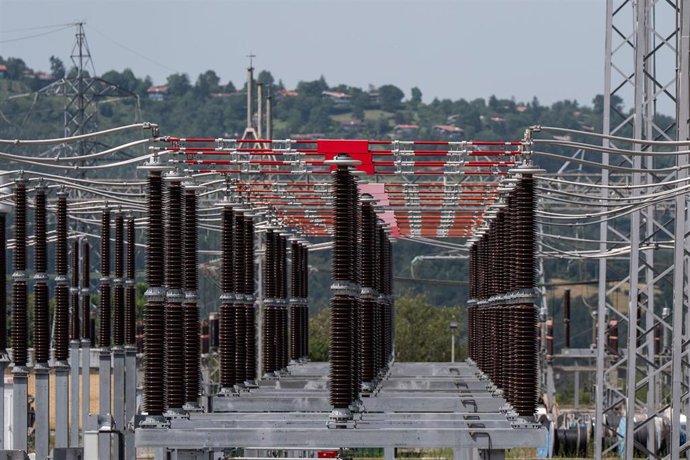 Archivo - Una subestación eléctrica