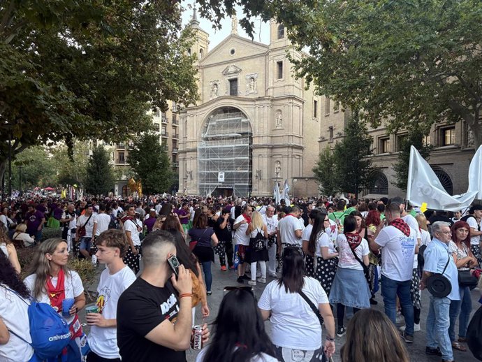 Encontro dos membros da Peña nas festas do Pilar, em Saragoça
