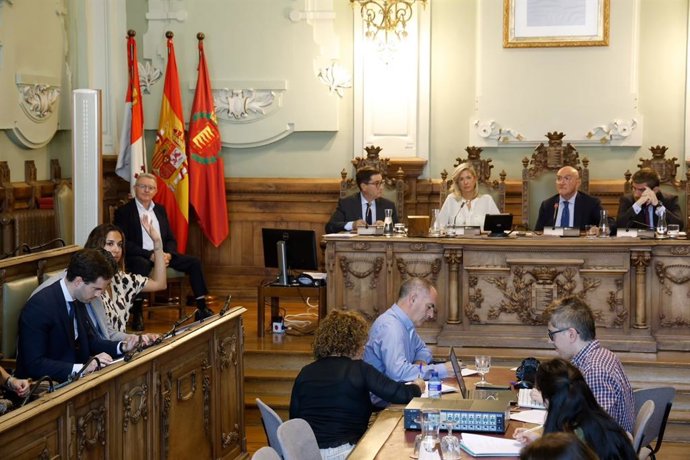 Pleno extraordinario del Ayuntamiento de Valladolid sobre el proyecto de Gotion.