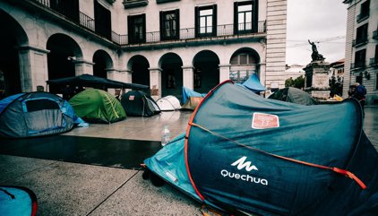 Igual dice que el delegado del Gobierno "da más derechos" a los acampados por la vivienda que a los santanderinos