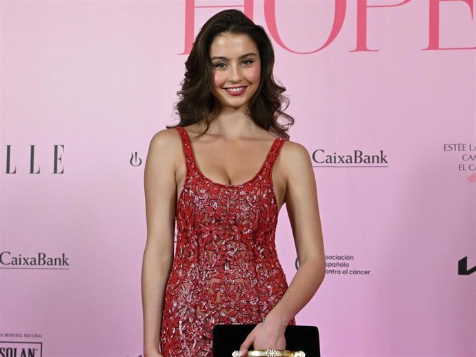 Carys Douglas en la gala 'Elle X Hope' de la revista Elle para recaudar fondos contra el cáncer