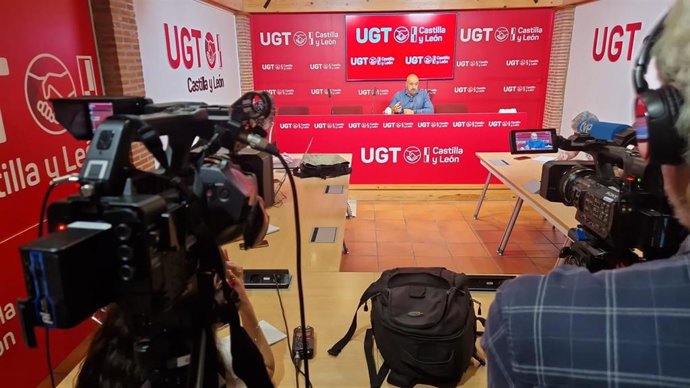Oscar Lobo en un momento de la rueda de prensa ofrecida este viernes en Valladolid