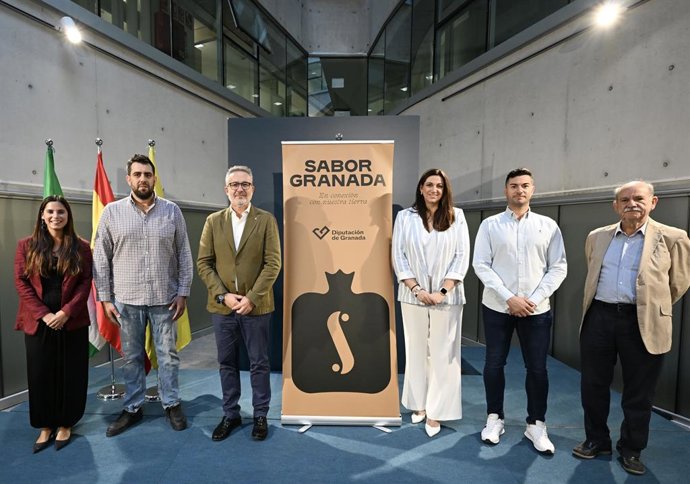 El diputado de Fondos Europeos, Desarrollo, Industria y Empleo de la Diputación de Granada, Antonio Díaz, ha presentado los detalles de la próxima misión comercial internacional de Sabor Granada, que llevará a nueve empresas a la feria SIAL París 2026.