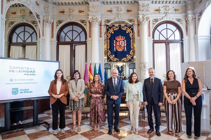 La consejera de Empleo, Empresa y Trabajo Autónomo, Rocío Blanco, en la apertura de la III Semana de la Proximidad de Málaga