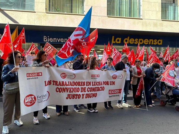 Concentración UGT y CCOO en Ciudad Real.