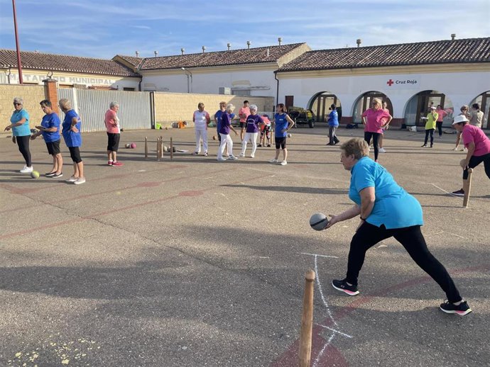Competición de bolos.