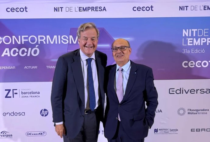 El director general de Damm, Jorge Villavecchia, y el presidente de la Cecot, Xavier Panés.