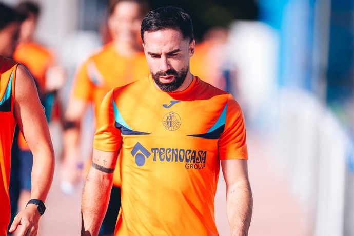 El lateral derecho español Dani Carvajal, en su primer entrenamiento como jugador del Getafe CF.