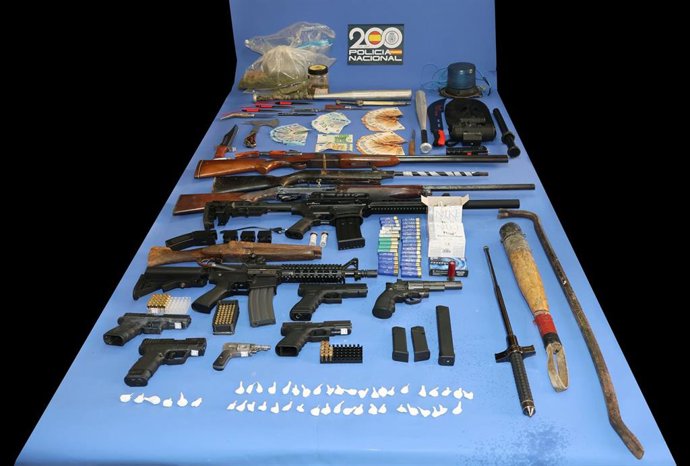 Armas intervenidas en la operación.
