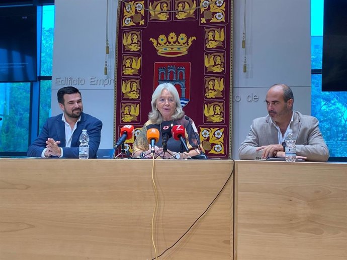 La delegada de la Junta de Andalucía en Cádiz, Mercedes Colombo, en una jornada sobre zonas inundables celebrado en Arcos de la Frontera (Cádiz)