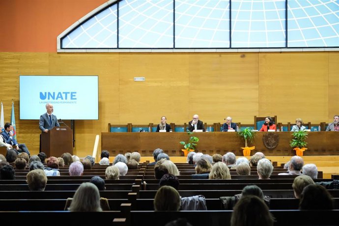 El consejero de Educación, Formación Profesional y Universidades, Sergio Silva, asiste al acto de apertura del curso académico de la Universidad Permanente de Cantabria (UNATE)