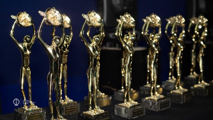 Troofeos de los Premios Antenas de Oro de la Federación de Asociaciones de Radio y Televisión de España (FARTVE).