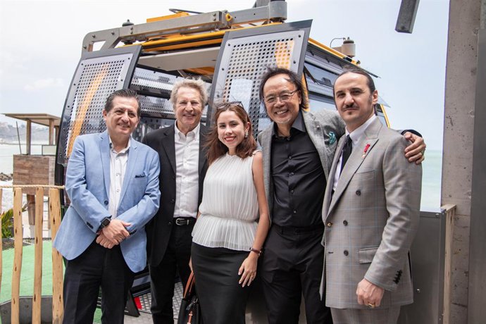 Green Initiative, junto con Zigzag Teleféricos y TEON, organización liderada por el marqués de Lises, Luis Felipe Fernández Salvador y Campodónico, empresario ítalo-ecuatoriano de ascendencia peruana y Luis Arturo Luy Chung.