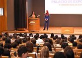Foto: La astronauta española Sara García anima a los estudiantes en Santander  a que descubran su vocación