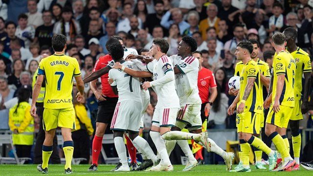 Momento de la expulsión de Vinícius durante el Real Madrid-Villarreal