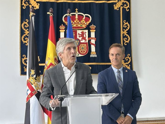 El ministre de l'Interior, Fernando Grande-Marlaska, visita diferents infraestructures policials situades en El Tarajal