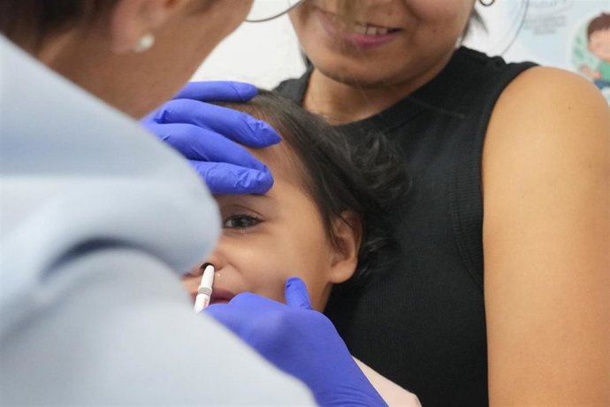 Hasta la fecha, se han administrado 202.735 dosis de la vacuna antigripal en Atención Primaria y 129.407 dosis frente a la covid-19
