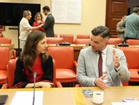 Las bases de Podemos avalan el acuerdo con ERC en Cataluña y los pactos de coalición en Canarias y Valencia