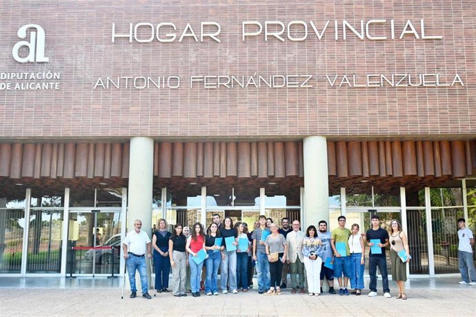 La Diputación de Alicante beca a una veintena de jóvenes universitarios como residentes en el Hogar Provincial