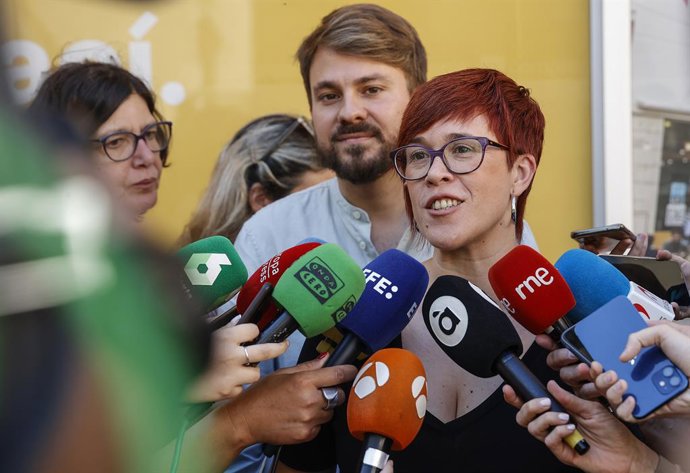 Archivo - Arxiu - La secretària general de Més i coportaveu de Compromís, Agueda Micó, oferix una roda de premsa de l'acord amb Sumar per a concórrer junts el 23-J, en la Seu de Compromís, a 9 de juny del 2023, a València, Comunitat Valenciana (Espanya). 