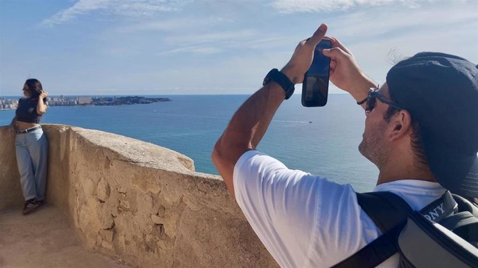 Varios 'influencers' italianos visitan la Costa Blanca de la mano del Patronato Provincial de Turismo