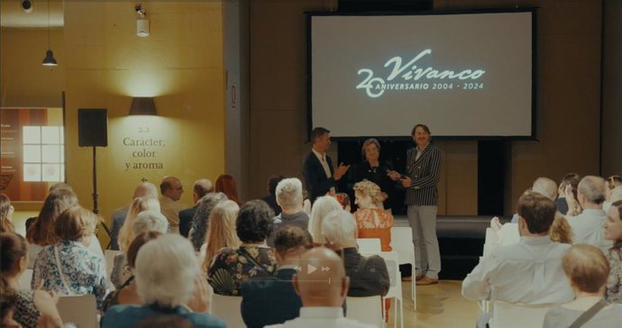 La familia Vivanco recibe el premio al Mérito Enoturístico 2026 en los premios de Rutas del Vino de España