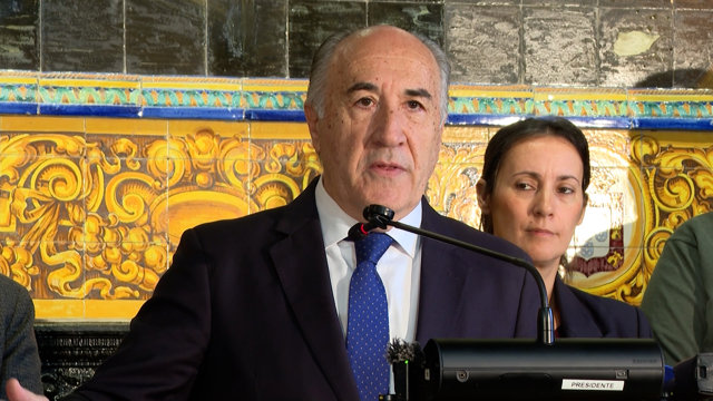 El alcalde de Algeciras, citado como investigado por presunto delito contra la l