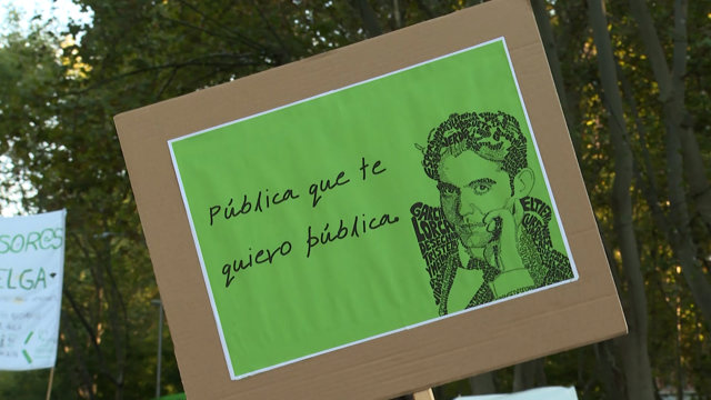 La 'marea verde' vuelve a las calles el tercer día de huelga indefinida en Madri