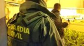 Foto: La Guardia Civil desmantela nueve narcoviviendas en Pinos Puente (Granada) e interviene armas de guerra