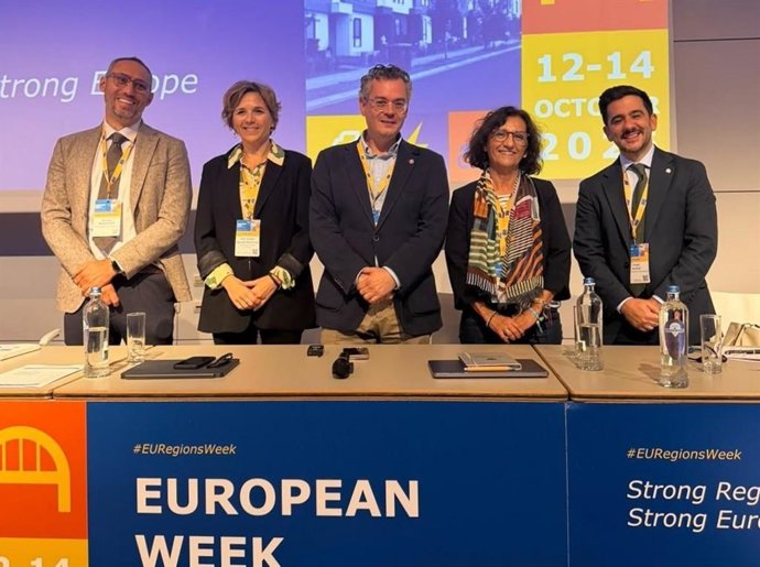 La jefa de Servicio de Innovación del Instituto, María José López Sanfeliú, presente en la European Week of Regions and Cities 2026 celebrada en Bruselas.