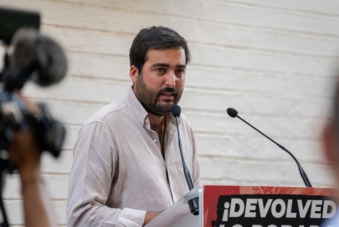 Archivo - El presidente de Vox Sevilla, Javier Navarro.