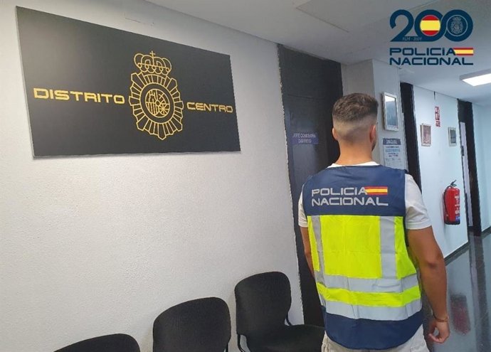 Agente de la Policía Nacional.