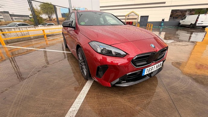 BMW M135 xDrive, la versión deportiva con 300 CV de un Serie 1 que cumple dos décadas en España