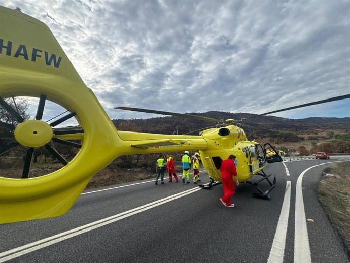 Helicóptero del Summa 112 en un accidente de tráfico en la Comunidad de Madrid.