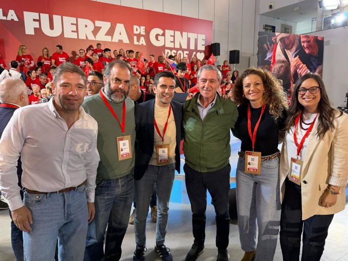 El PSOE cántabro en el Comité Federal.