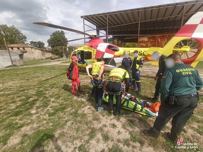 Evacuado un varón tras sufrir una picadura de insecto en La Senda de los Mil Colores en Cepeda (Salamanca)